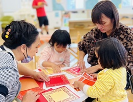 Eden Liouguei Site Hosts Paper Craft Activities to Celebrate a Heartwarming Year of the Horse