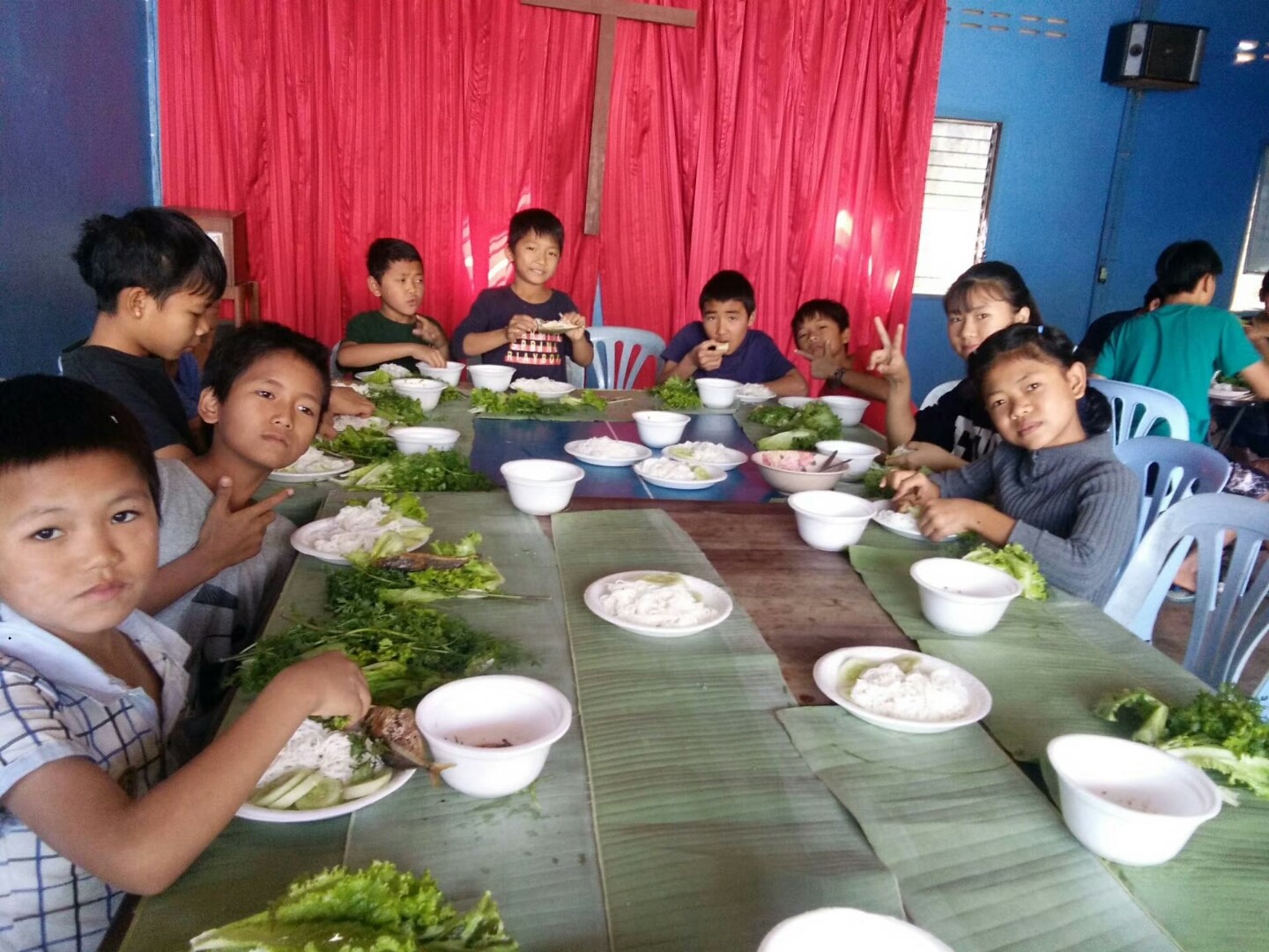 Children is having lunch