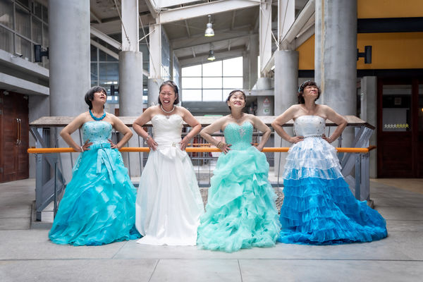Residents with disabilities are happy to try out wedding dresses 